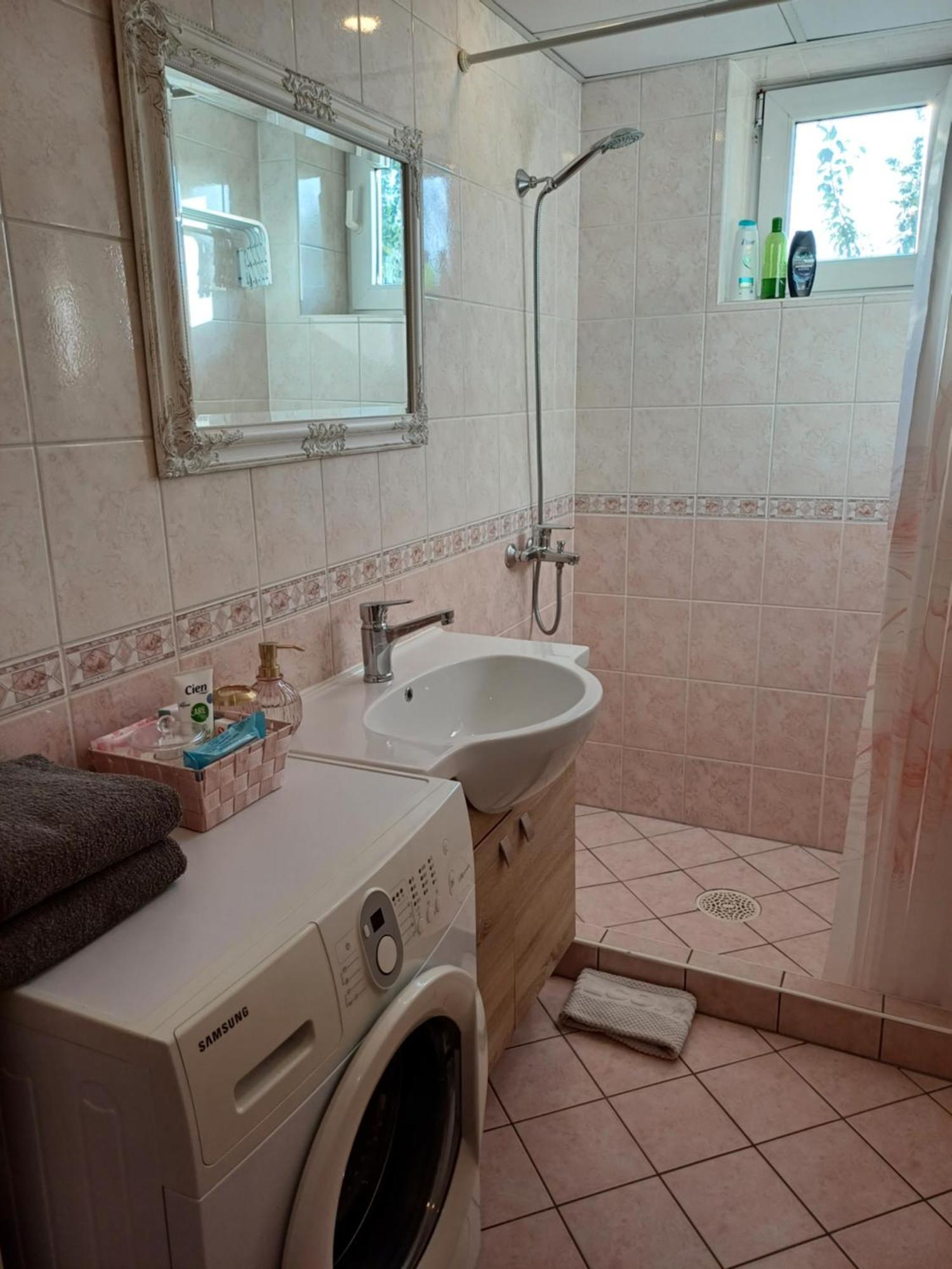 Paernu Posti Apartment Buitenkant foto